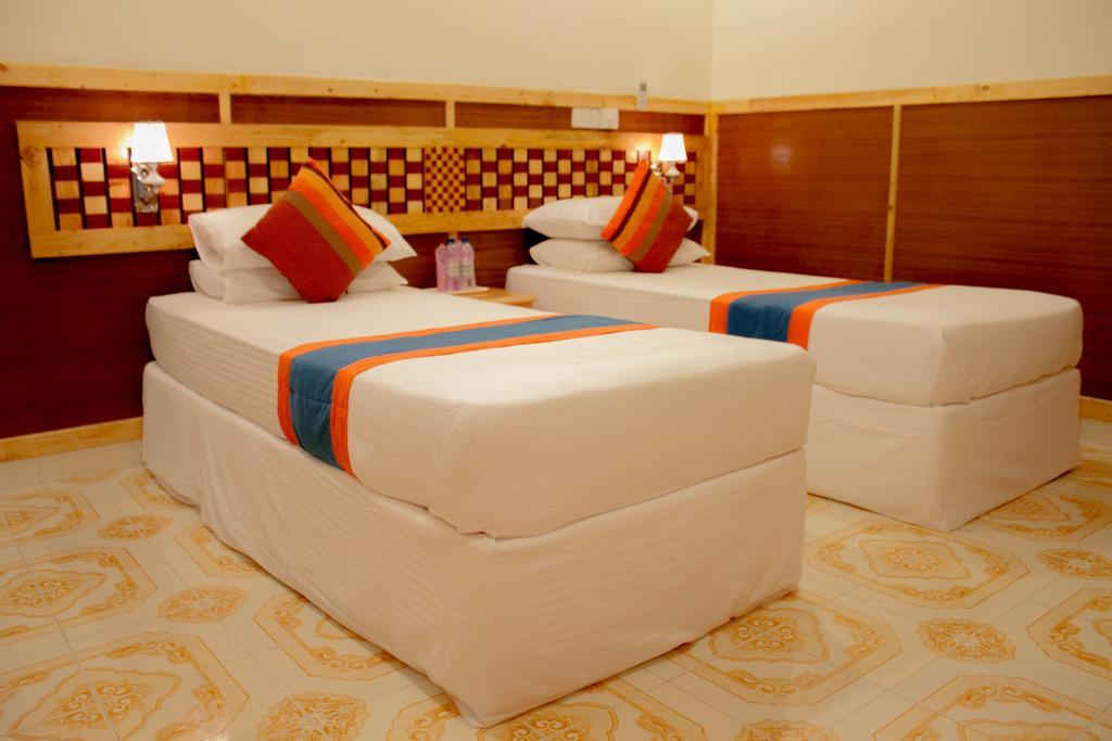Hotel Shadow Palm Maafushi Zimmer foto